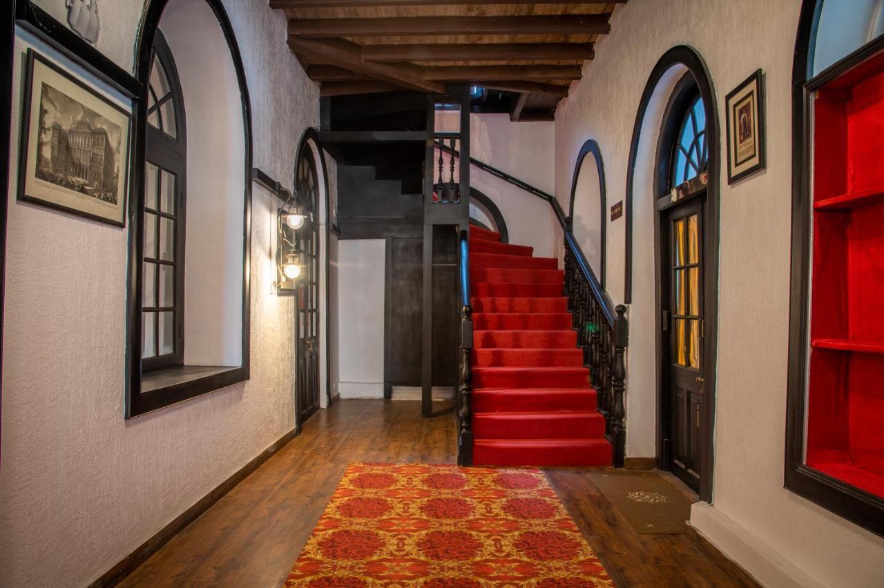 Готель Ilbert Manor Масурі Екстер'єр фото